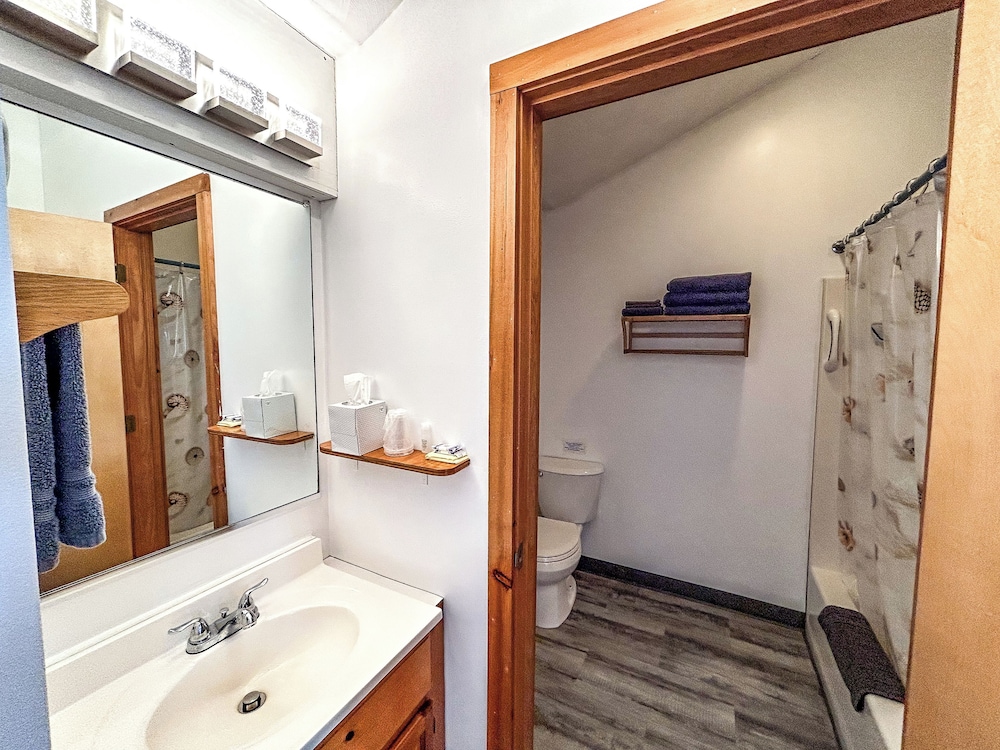 The Anchor Motel - photo 19