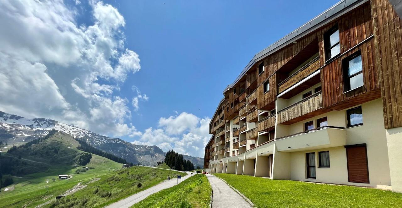 Samoens 1600 Ski Au Pied in Samoens, France