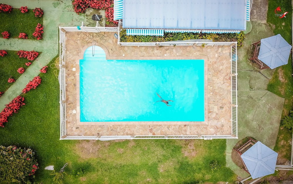 L Oeil Dans le Bleu in Sainte-Anne-Sur-Brivet, Martinique