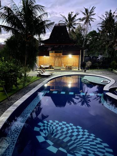 Meriki Losari Villa in the Heart of Bali Joglo one bedroom — 4-Star Luxury Hotel in Bali, Indonesia