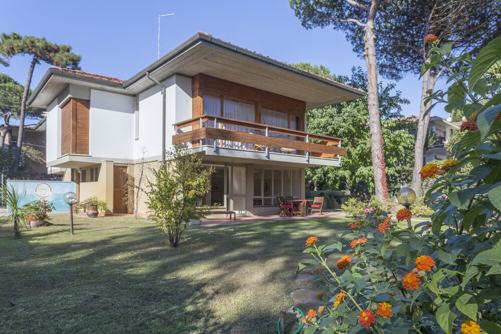 Comfort Zone — 4-Star Luxury Hotel in Marina Di Pisa-Tirrenia-Calambrone, Italy