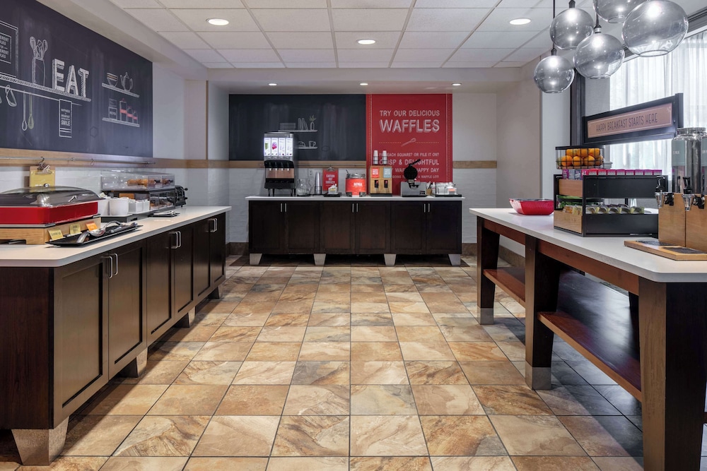 Hampton Inn & Suites Grafton - photo 34