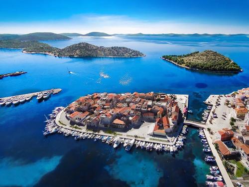 Holiday Home West by Interhome — 4-Star Luxury Hotel in Tribunj, Croatia
