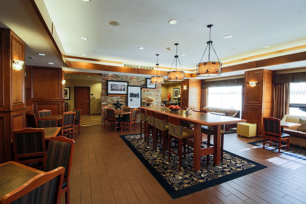 Hampton Inn Waterloo - photo 2