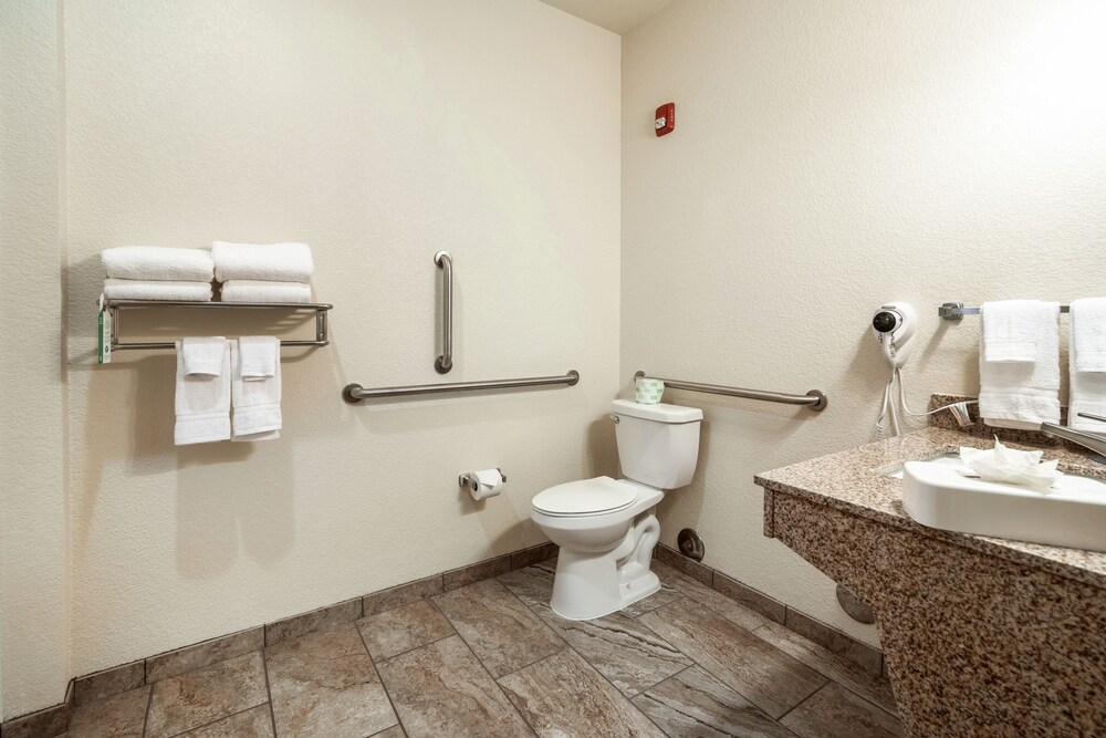 Cobblestone Hotel & Suites Victor - photo 20