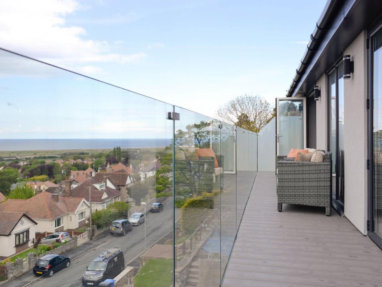 Hillside Retreat — Prestatyn — photo 3