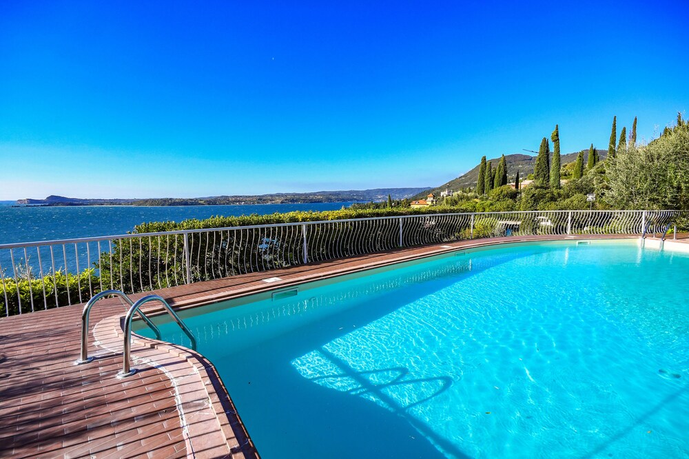 La Villa Fasano — 4-Star Luxury Hotel in Gardone Riviera, Italy