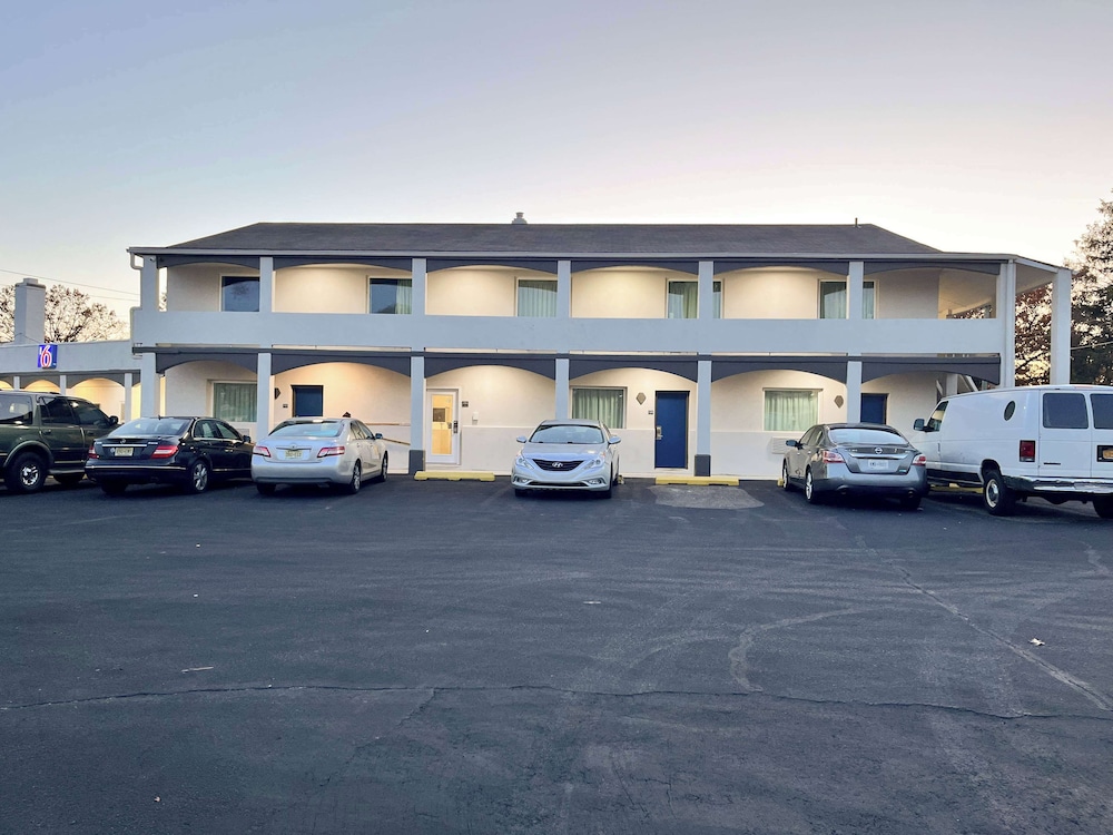 Motel 6 Williamstown Nj Black Horse Pike — Williamstown