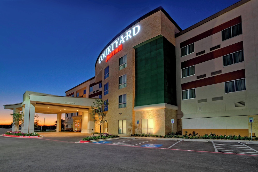Courtyard San Marcos - photo 19