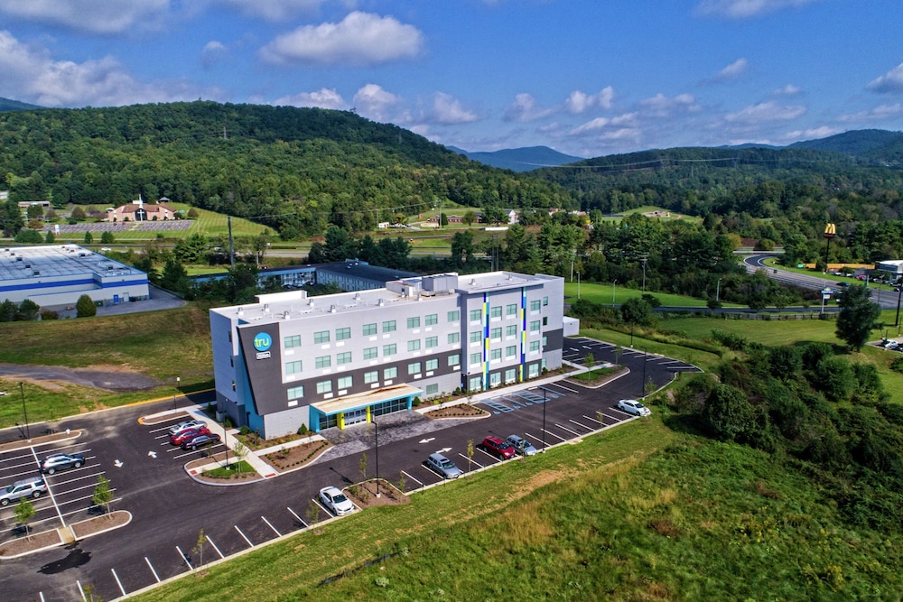 Tru By Hilton Roanoke Hollins - photo 20