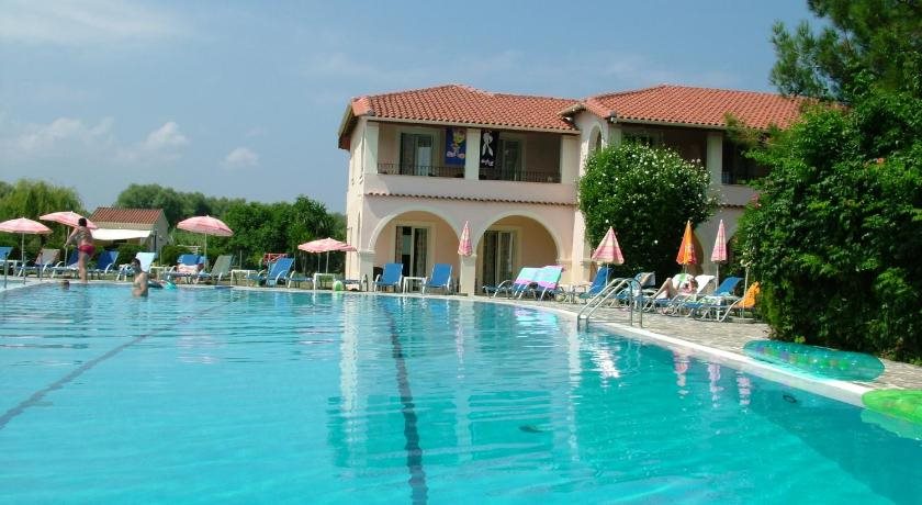 Kamari Apartments — 4-Star Luxury Hotel in Corfu, Greece