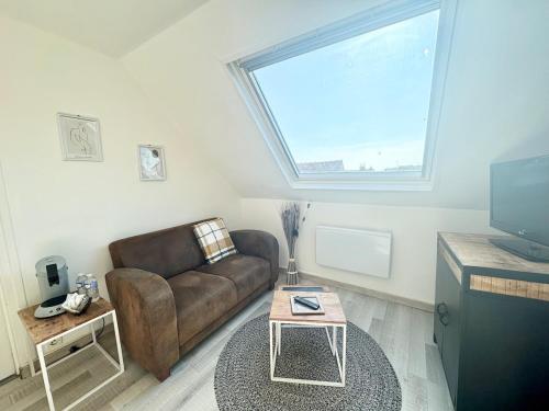 Le Saint Pathere Proche A16 Fibre in Calais, France