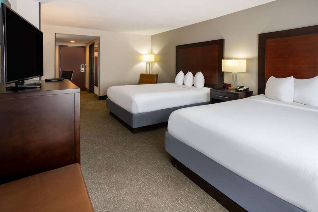 Wingate by Wyndham Atlanta Galleria Ballpark - photo 13
