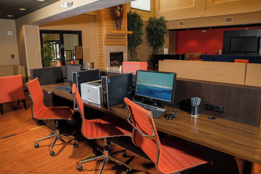 Courtyard by Marriott Erie - photo 26