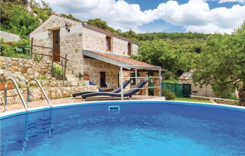 Stunning Home In Supetarska Draga — 4-Star Luxury Hotel in Supetarska Draga, Croatia