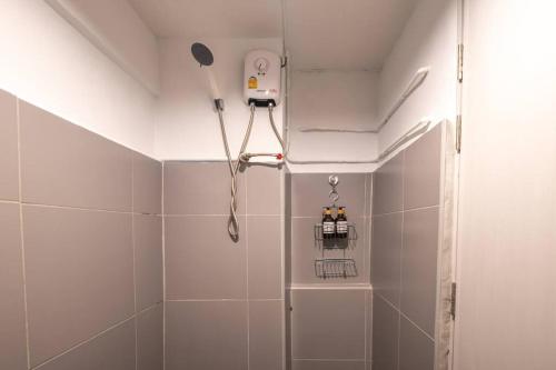5 BR with 6mins walk to MRT Rama 9