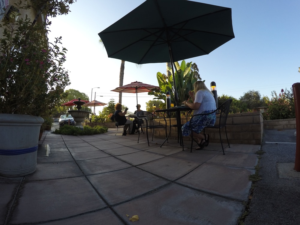 Loma Linda Inn - photo 38
