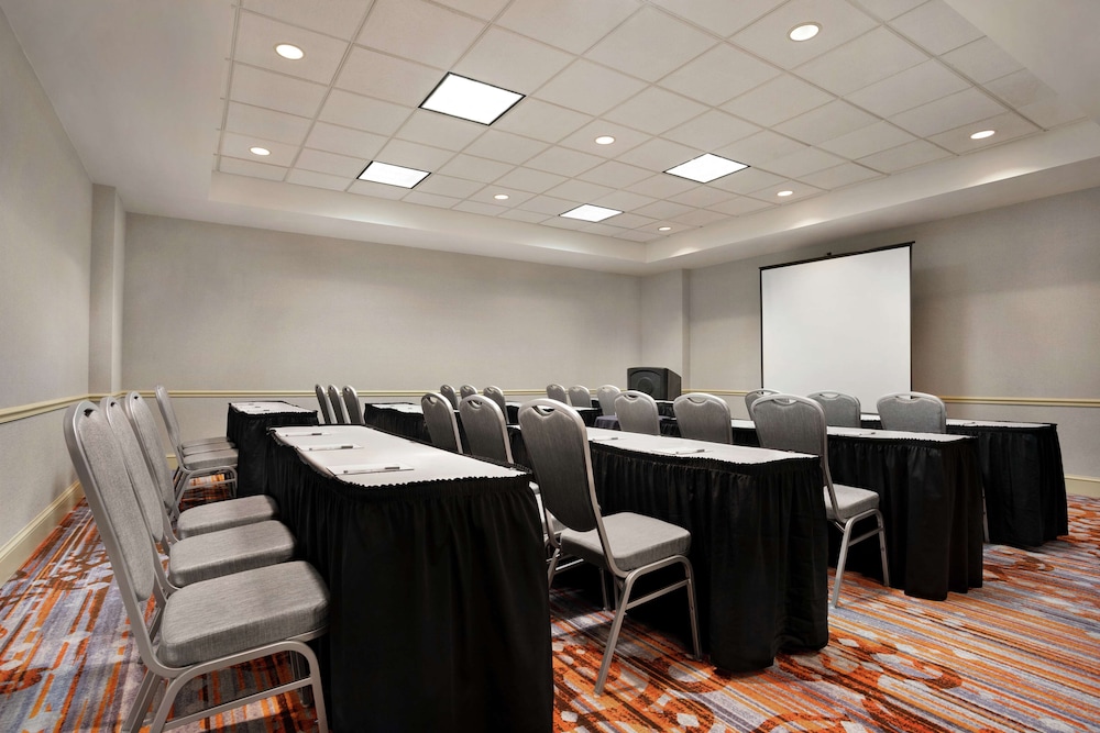 Hilton Garden Inn New Orleans Convention Center - photo 64