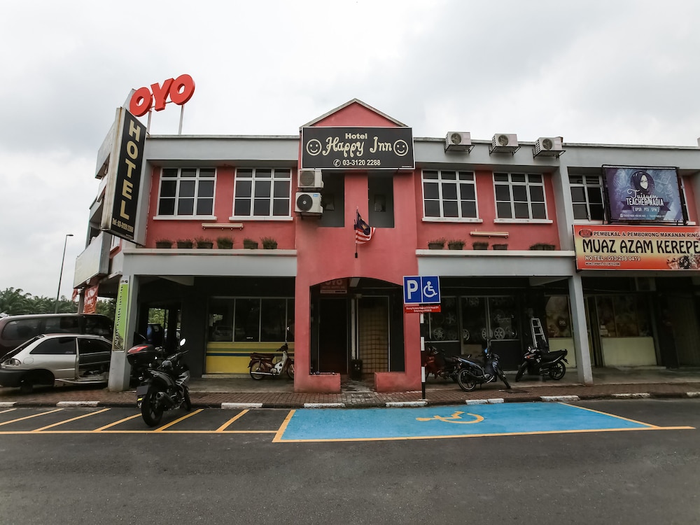 Oyo 89585 Hotel Happy Inn in Banting, Malaysia