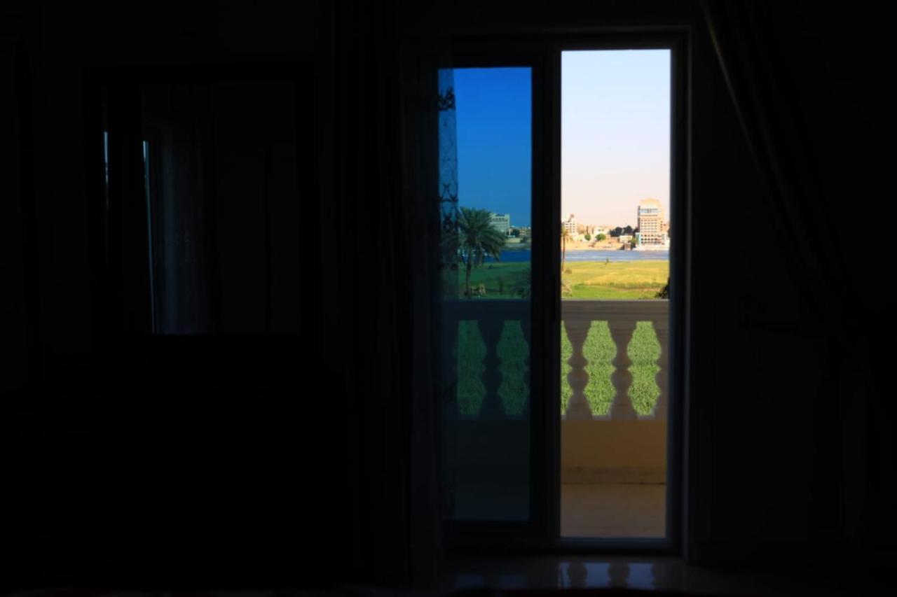 Nille and Garden View Apartment