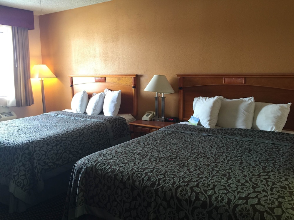 Days Inn by Wyndham Yuma - photo 4