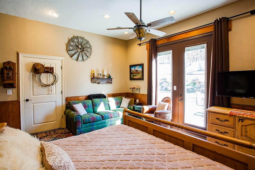 BarDew Valley Inn - photo 24