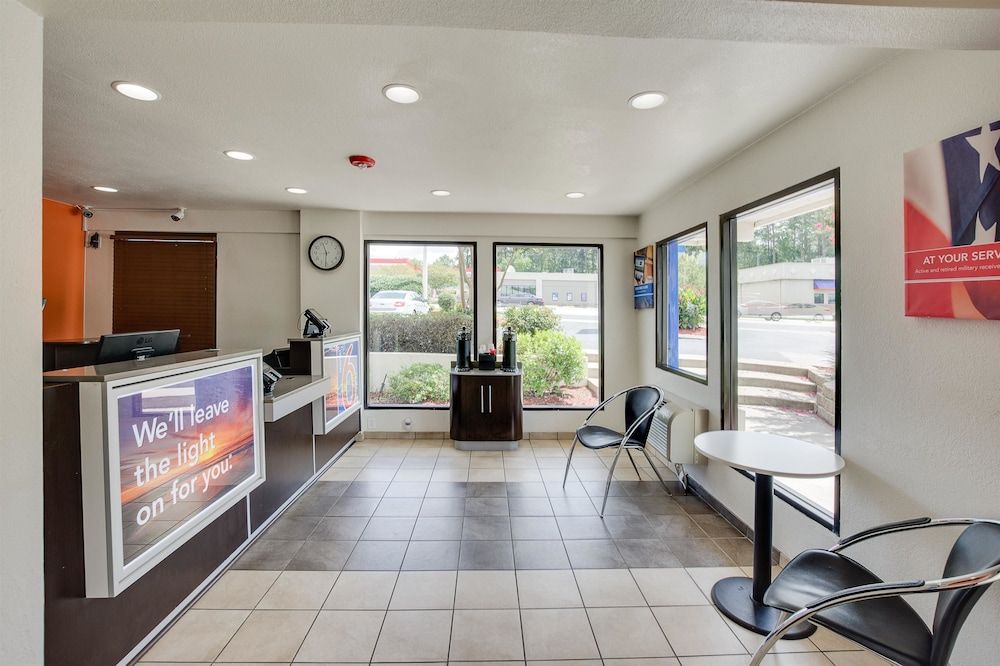 Motel 6 Columbia West - photo 3
