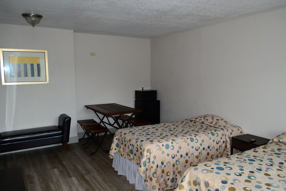 Harmony Inn and Suites - photo 14