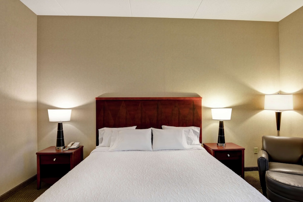 Hampton Inn Sayre - photo 9