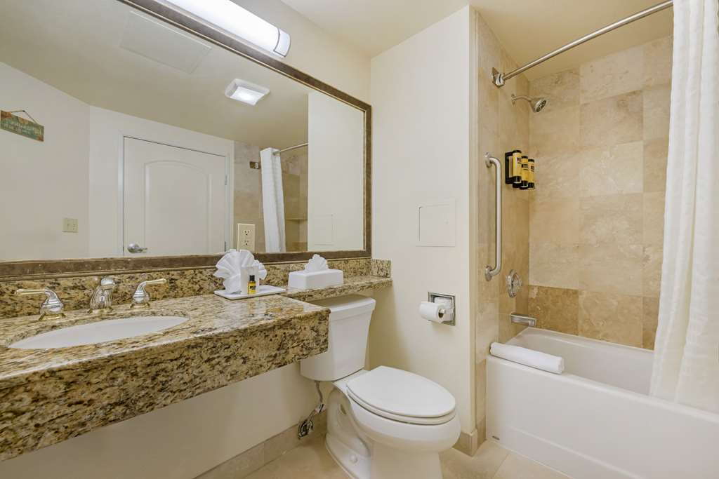 Best Western Plus Marina Shores Hotel - photo 58