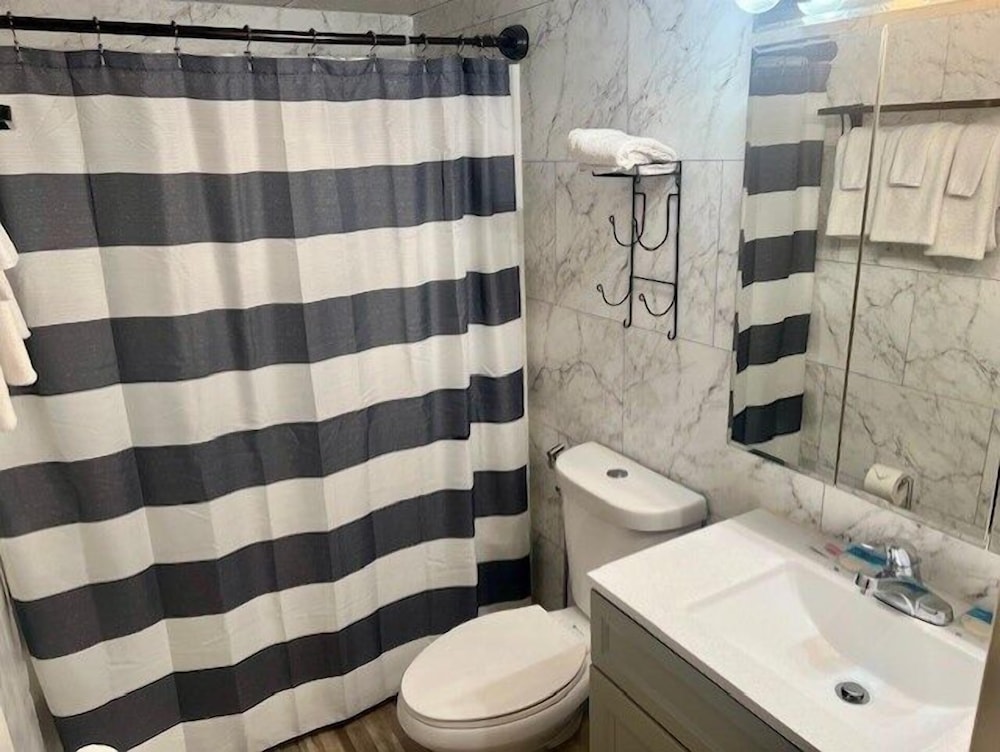 Royal Garden Resort 504 2 Bedroom Condo by RedAwning - photo 13