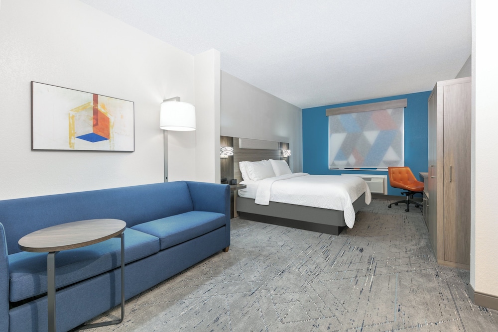 Holiday Inn Express Hotel & Suites Winnie by IHG - photo 11