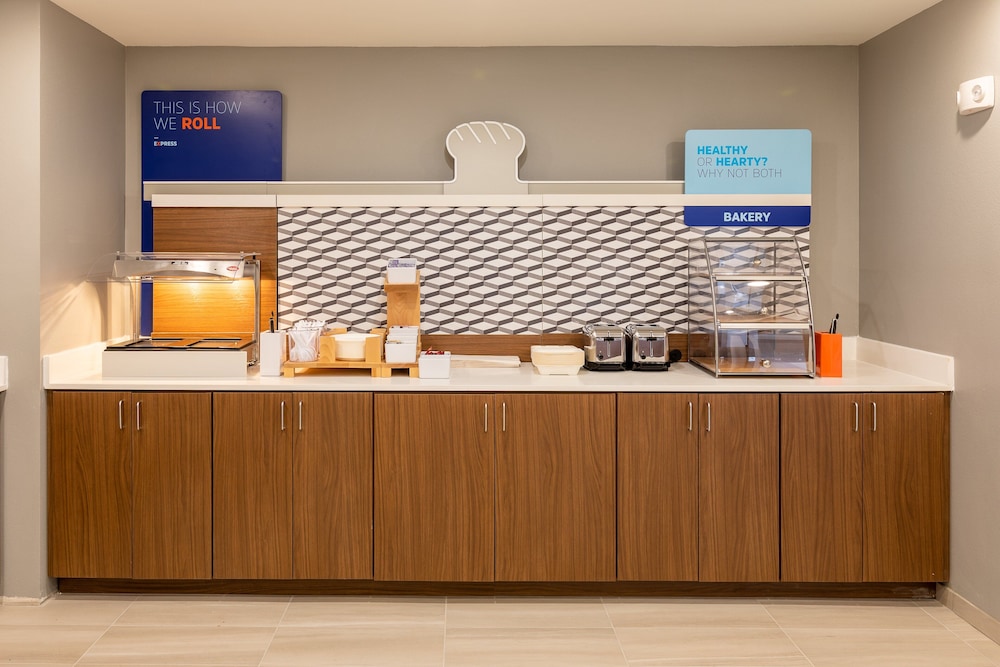 Holiday Inn Express & Sts Englewood Denver South - photo 34