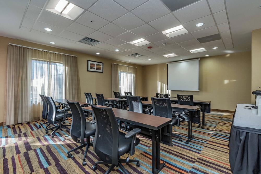 Fairfield Inn & Suites Elkhart - photo 28