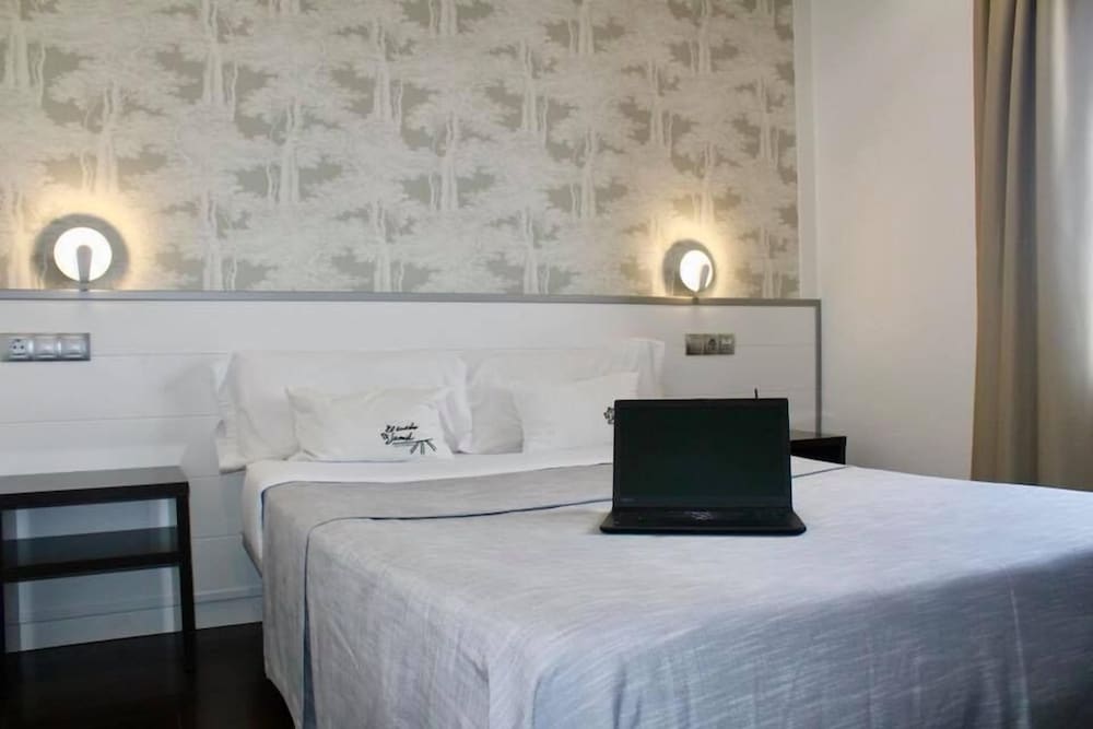 Hotel El Sueno De Jemik — La Roda