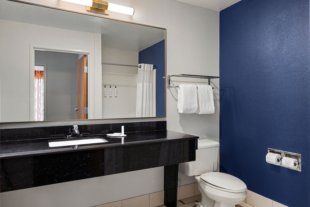 Fairfield Inn & Suites Columbus East - photo 21