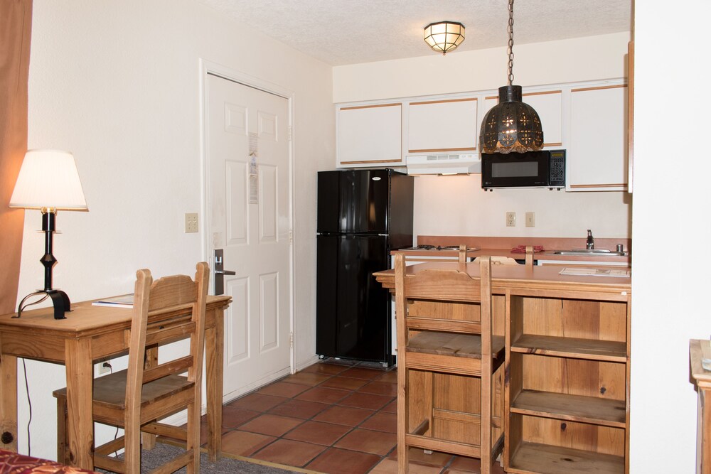 Santa Fe Suites - photo 25
