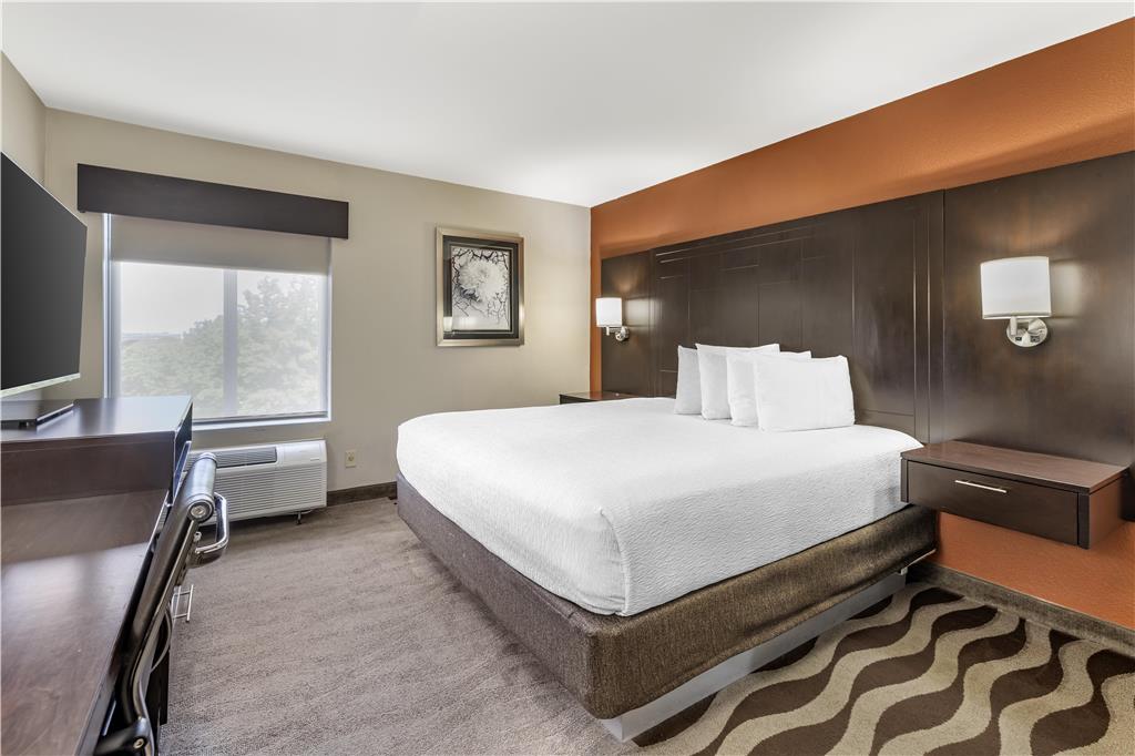 Best Western Plus Lee's Summit Hotel & Suites - photo 11