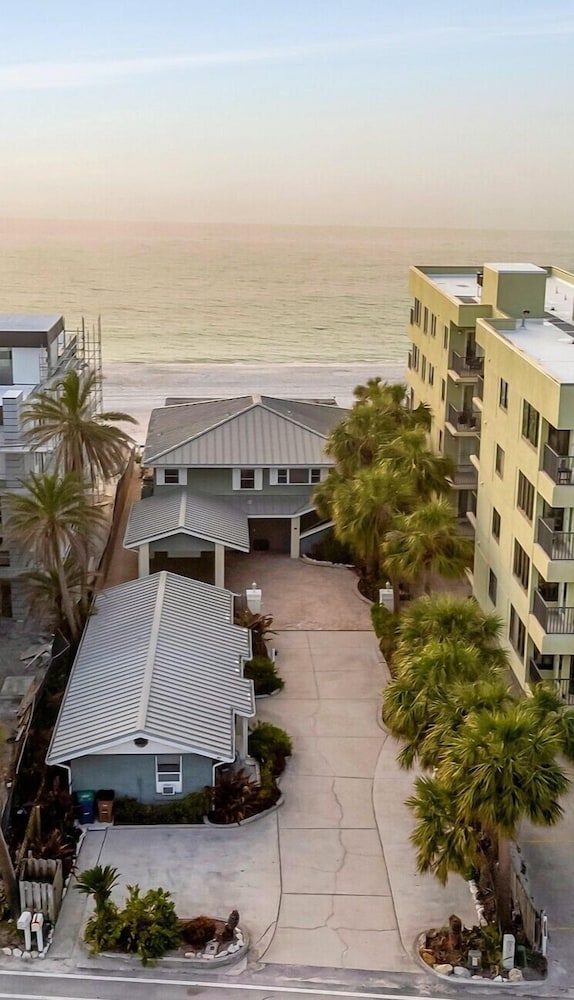 Stones Throw Beachfront Luxury Suites - photo 81