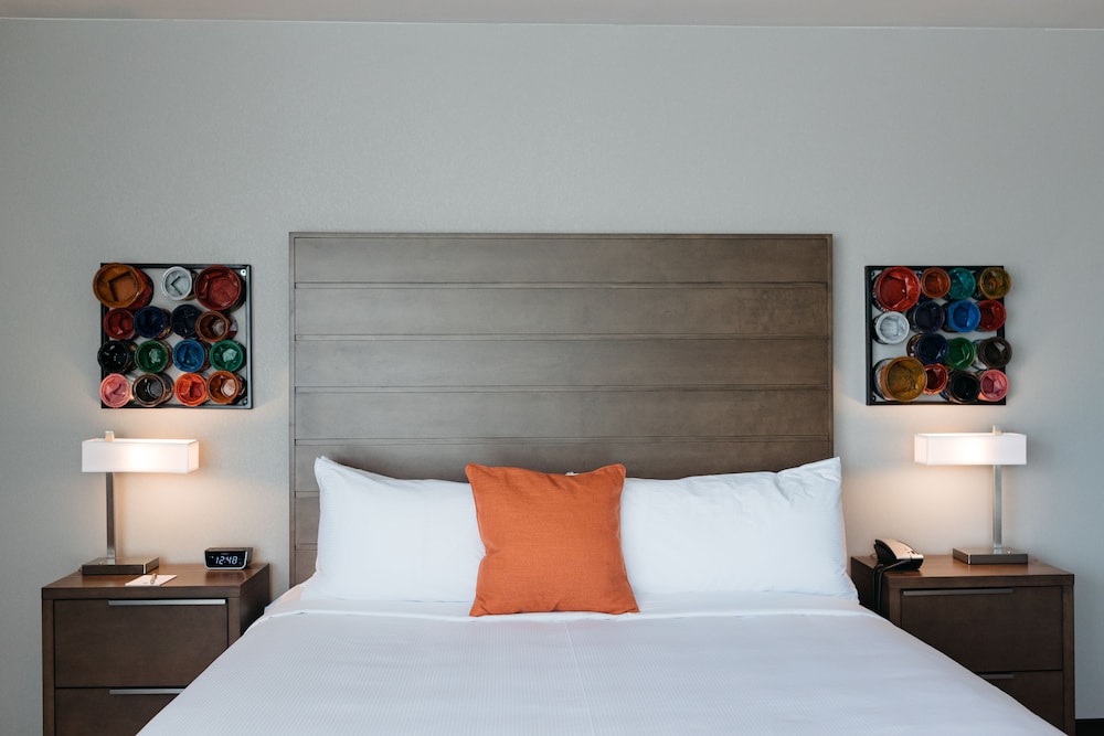 Revel Hotel Des Moines Urbandale Tapestry Collection by Hilton - photo 35