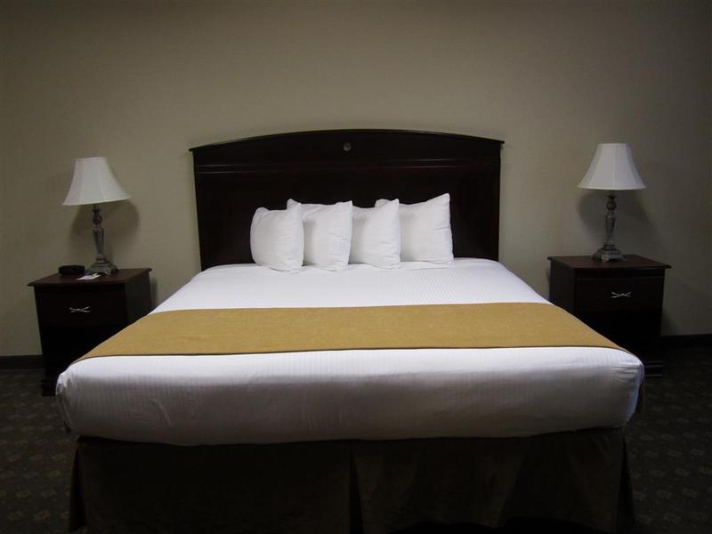Franklin Inn & Suites - photo 33
