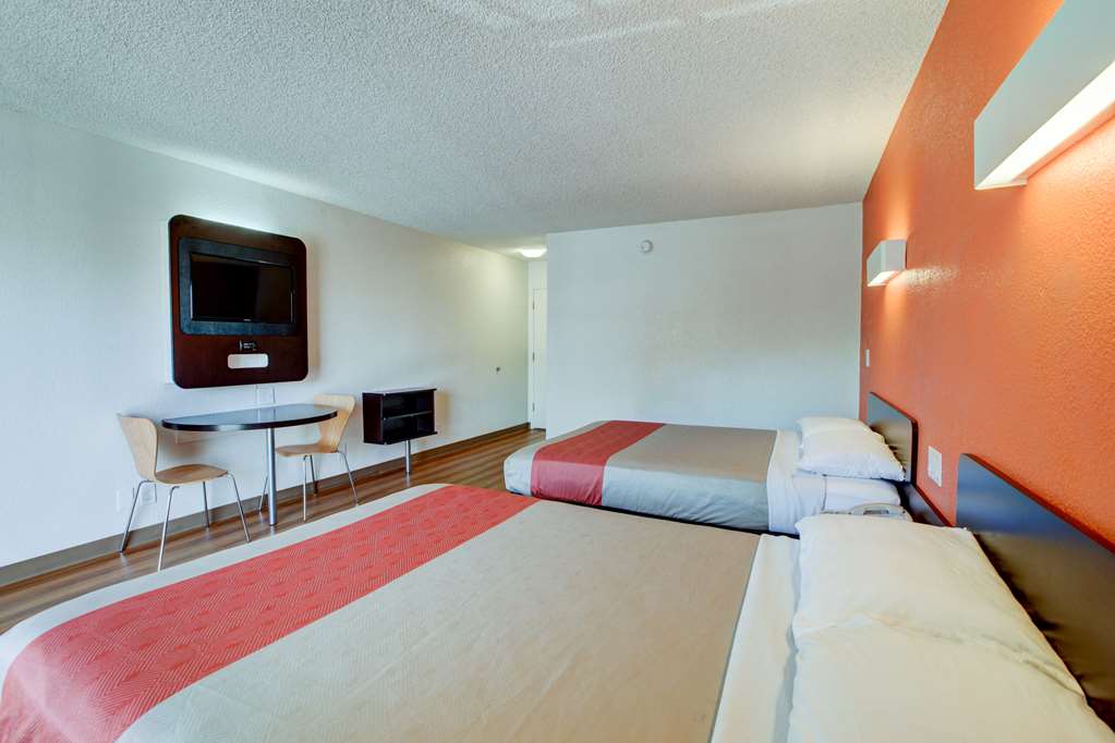 Motel 6 Irvine Orange County Airport - photo 8