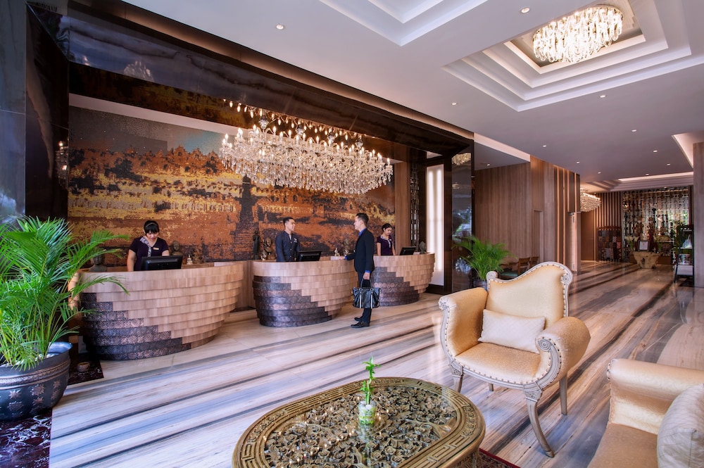 Grand Mercure Yogyakarta Adi Sucipto — 5-Star Luxury Hotel in Yogyakarta, Indonesia