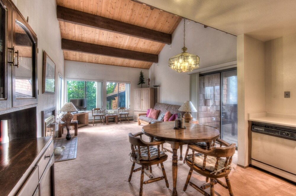 Snow Cat in Truckee, United States