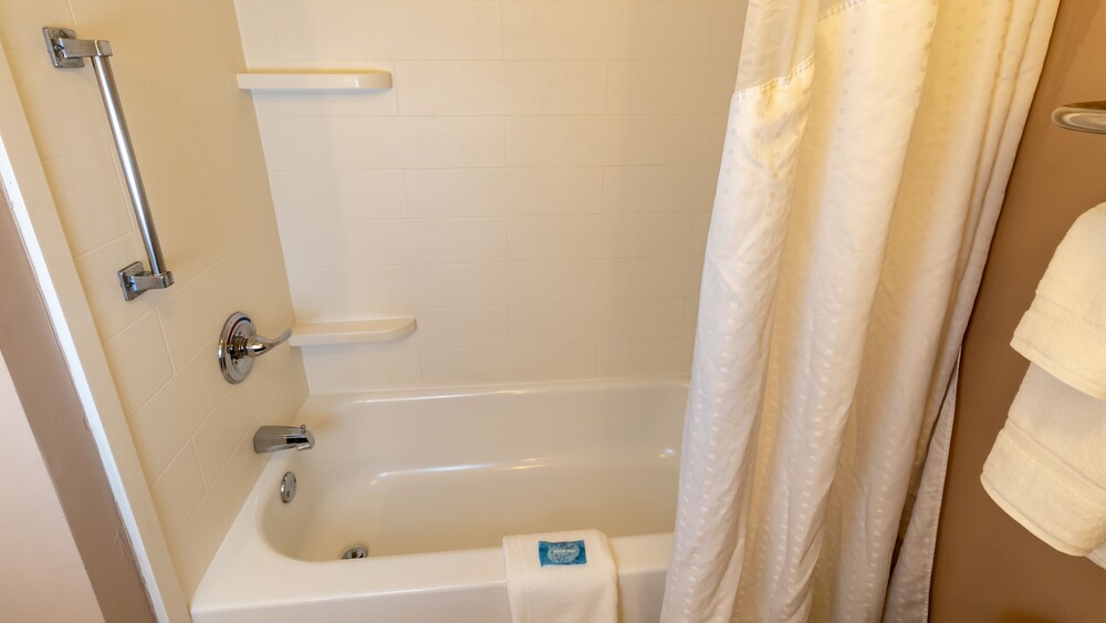 Holiday Inn Express Hotel & Suites Birmingham Irondale by IHG - photo 15