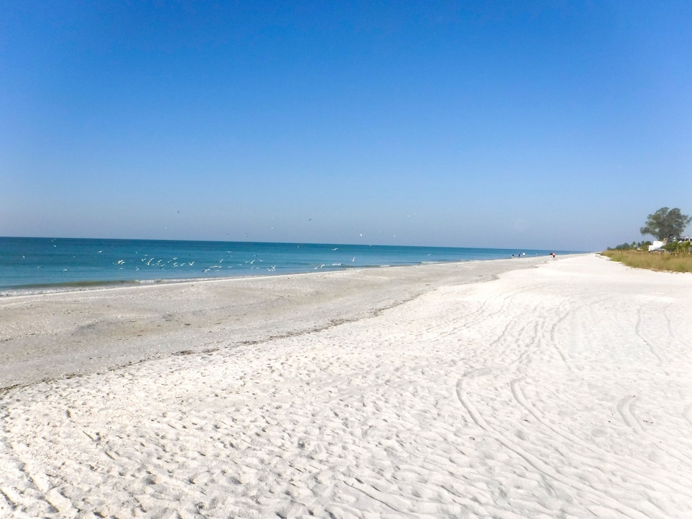 Waterside Inn on the Beach - photo 85