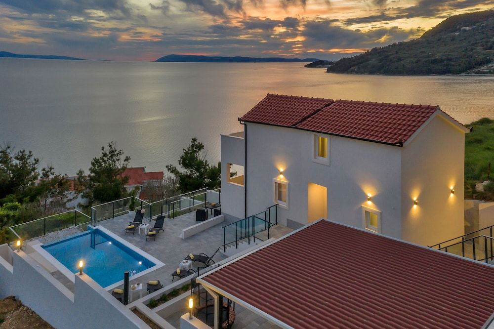 Villa No stress — 4-Star Luxury Hotel in Podgora, Croatia