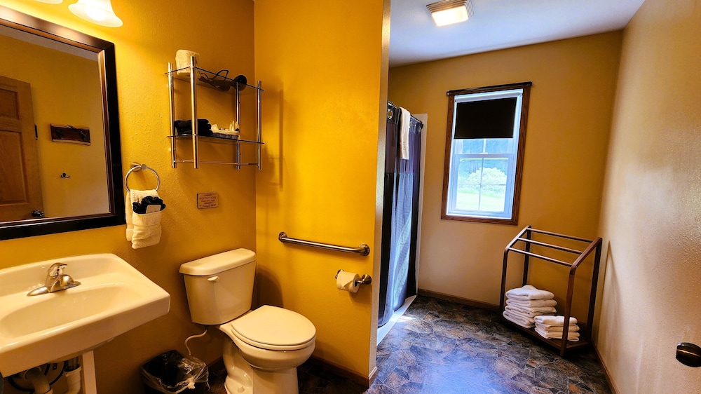 Black Elk Resort Cottages and RV Park - photo 46