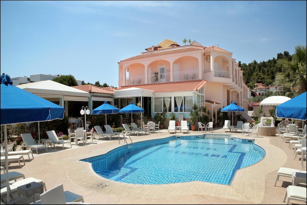 Panorama - carbon neutral hotel in Skiathos