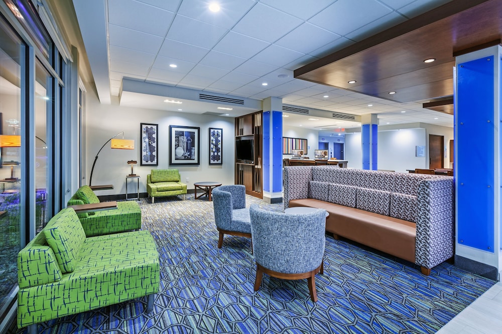 Holiday Inn Express & Suites Tulsa Northeast Owasso by IHG - photo 44